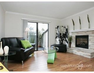 Photo 2: 223 BALMORAL Place in Port_Moody: North Shore Pt Moody Townhouse for sale in "BALMORAL PLACE" (Port Moody)  : MLS®# V775148