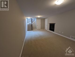 Photo 27: 130 ERIC MALONEY WAY in Ottawa: House for rent : MLS®# 1359549