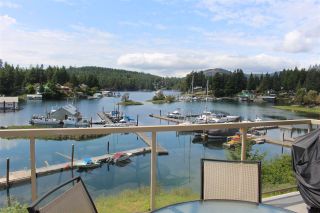 Photo 2: 5C 12849 LAGOON Road in Pender Harbour: Pender Harbour Egmont Townhouse for sale in "PAINTED BOAT RESORT" (Sunshine Coast)  : MLS®# R2254626