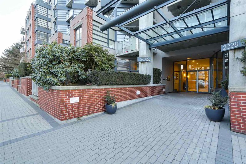 FEATURED LISTING: 604 - 2228 MARSTRAND Avenue Vancouver