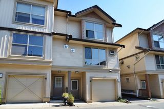 Photo 2: 41 20350 68 Avenue in Langley: Willoughby Heights Townhouse for sale in "SUNRIDGE" : MLS®# F1420781