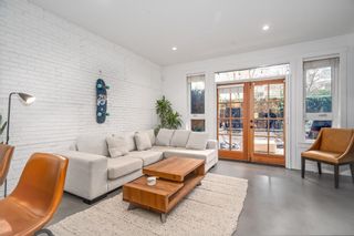 Photo 4: 1 2437 W 1ST Avenue in Vancouver: Kitsilano Townhouse for sale in "First Avenue Mews" (Vancouver West)  : MLS®# R2877535