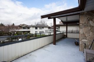 Photo 16: 221 15153 98 Avenue in Surrey: Guildford Townhouse for sale in "Glenwood Village" (North Surrey)  : MLS®# R2040230