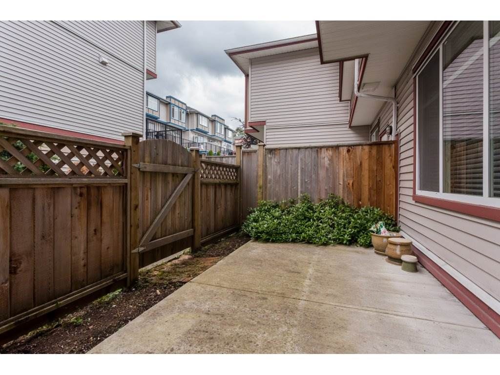 Photo 19: Photos: 48 13899 LAUREL Drive in Surrey: Whalley Townhouse for sale in "EMERALD GARDENS" (North Surrey)  : MLS®# R2076948