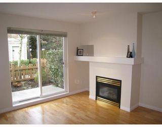 Photo 3: 34 7088 LYNNWOOD Drive in Richmond: Granville Townhouse for sale in "LAURELWOOD" : MLS®# V752046