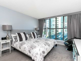 Photo 12: 704 1128 QUEBEC Street in Vancouver: Mount Pleasant VE Condo for sale (Vancouver East)  : MLS®# R2285381