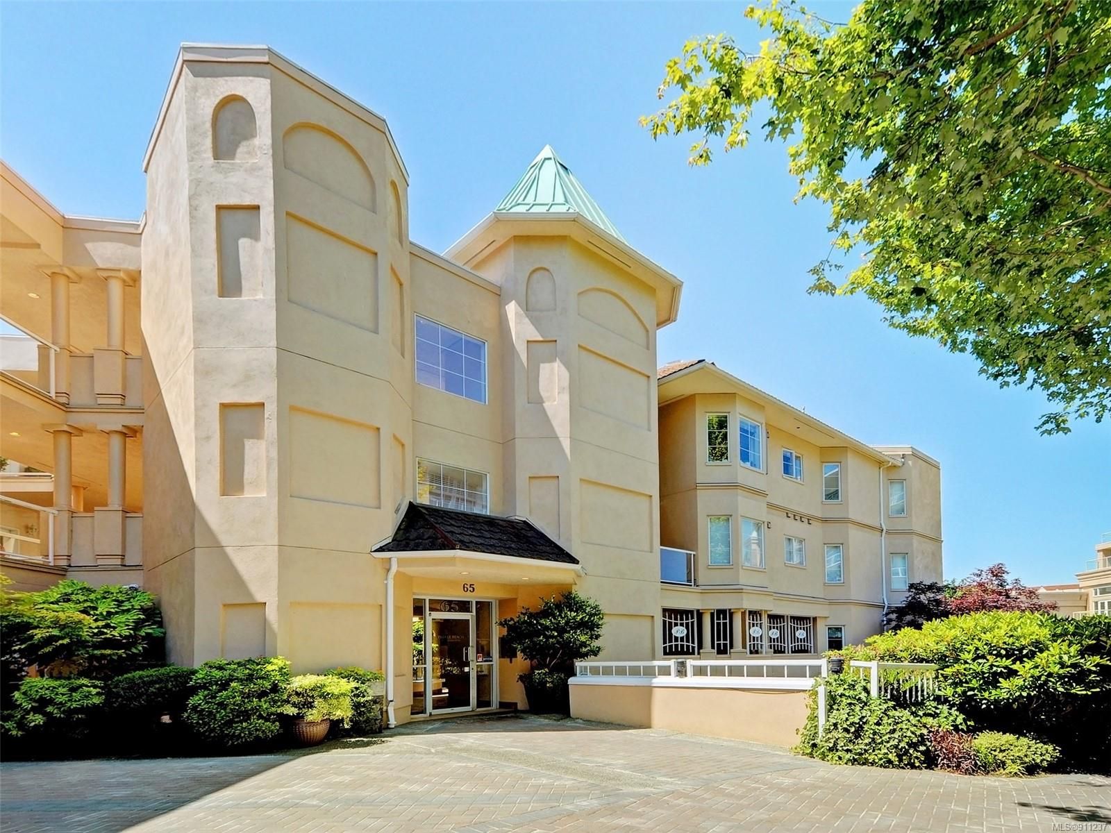 Main Photo: 104 65 Songhees Rd in Victoria: VW Songhees Condo for sale (Victoria West)  : MLS®# 911237
