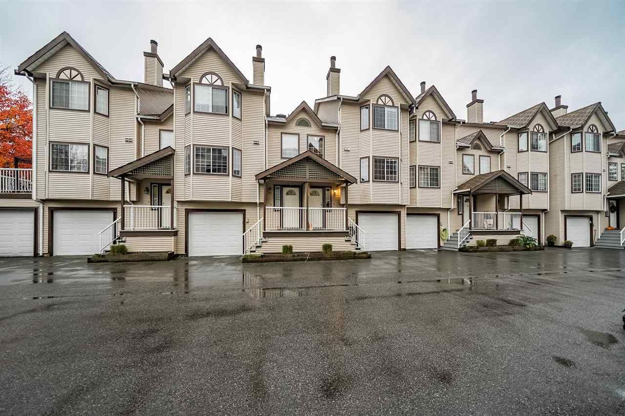 Main Photo: 11 2352 PITT RIVER Road in Port Coquitlam: Mary Hill Townhouse for sale in "SHAUGHNESSY ESTATES" : MLS®# R2318863