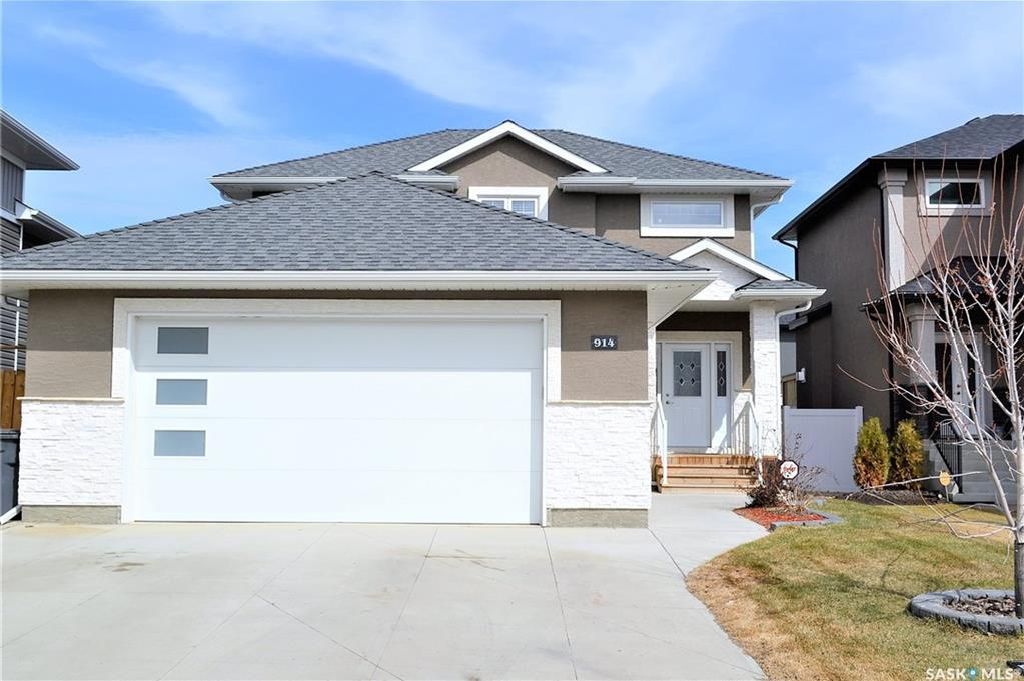 Main Photo: 914 Werschner Crescent in Saskatoon: Rosewood Residential for sale : MLS®# SK726872