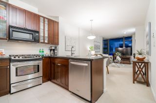 Photo 2: 604 170 W 1ST Street in North Vancouver: Lower Lonsdale Condo for sale in "ONE PARK LANE" : MLS®# R2664824