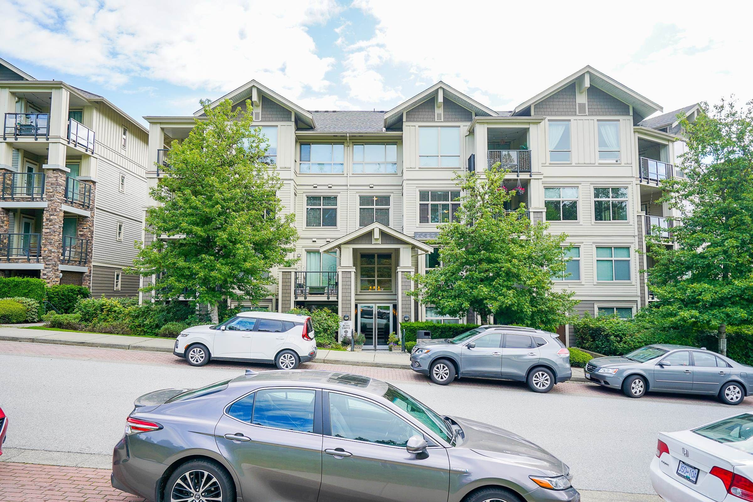Main Photo: 105 255 ROSS Drive in New Westminster: Fraserview NW Condo for sale in "THE GROVE" : MLS®# R2699897