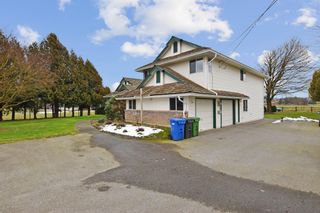 Photo 3: 32606 TOWNSHIPLINE Road in Abbotsford: Matsqui House for sale in "Matsqui Prairie" : MLS®# R2758580