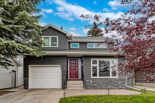 Main Photo: 44 Woodford Place SW in Calgary: Woodbine Detached for sale : MLS®# A2065293