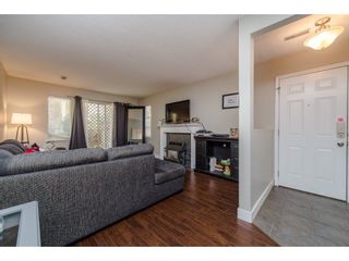 Photo 3: 1111 34909 OLD YALE Road in Abbotsford: Abbotsford East Condo for sale in "The  Gardens" : MLS®# R2140672