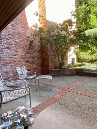 Photo 14: 110 2320 W 40TH Avenue in Vancouver: Kerrisdale Condo for sale in "MANOR GARDENS" (Vancouver West)  : MLS®# R2738461