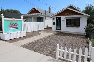 Photo 1: 521 Ominica Street West in Moose Jaw: Central MJ Commercial for sale : MLS®# SK919311