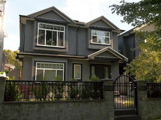 Photo 1: 3582 E 26TH Avenue in Vancouver: Renfrew Heights House for sale in "RENFREW HEIGHTS" (Vancouver East)  : MLS®# R2390099
