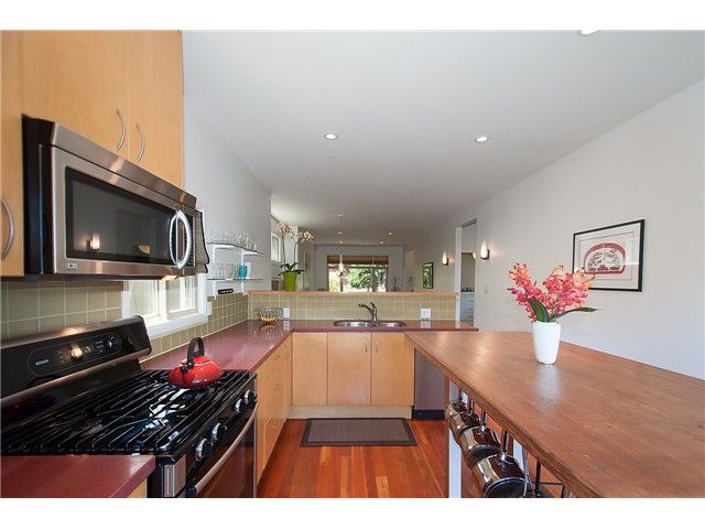 Photo 6: Photos: 4170 ST. CATHERINES ST in Vancouver: Fraser VE House for sale (Vancouver East)  : MLS®# V1130567
