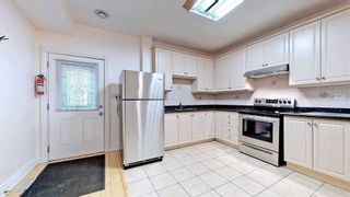 Photo 6: Main 479 Westmount Avenue in Toronto: Oakwood-Vaughan House (Apartment) for lease (Toronto C03)  : MLS®# C5445877