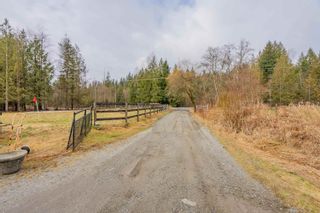 Photo 1: 10112 DEWDNEY TRUNK Road in Mission: Mission BC House for sale in "RICHARD; KEYSTONE;FERNDALE" : MLS®# R2857361