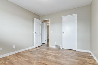 Photo 9: 20 Woodfield Green SW in Calgary: Woodbine Detached for sale : MLS®# A2021563