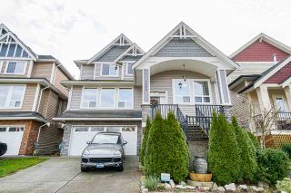 Photo 1: 7176 177A STREET in Surrey: Cloverdale BC House for sale (Cloverdale)  : MLS®# R2532687