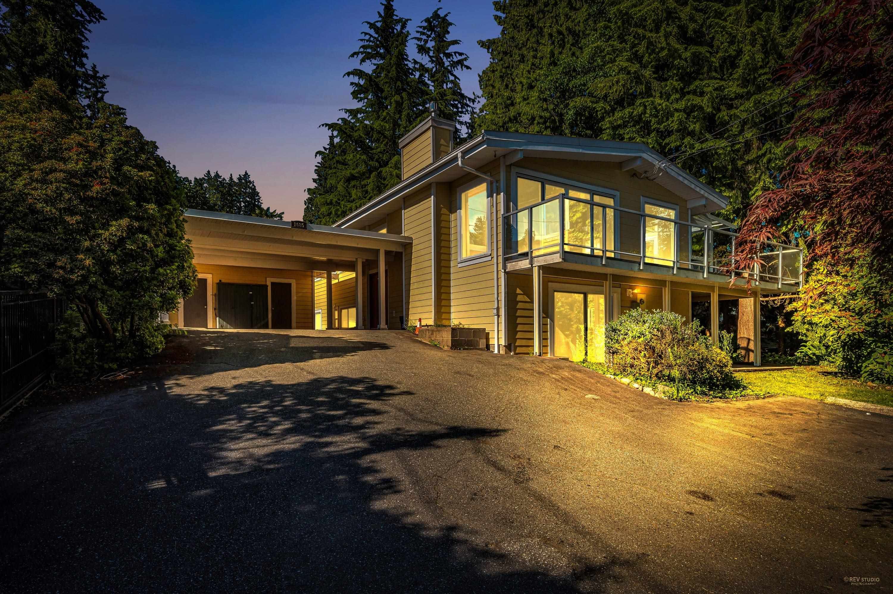 Main Photo: 1685 MATHERS Avenue in West Vancouver: Ambleside House for sale : MLS®# R2705935