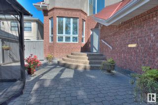 Photo 3: 9626 95 Avenue in Edmonton: Zone 18 House for sale : MLS®# E4358491