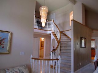 Photo 2: 24970 119 Avenue in Maple Ridge: Websters Corners House for sale : MLS®# R2117808
