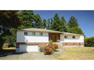 Photo 1: 2258 Aldeane Ave in VICTORIA: Co Colwood Lake House for sale (Colwood)  : MLS®# 705539