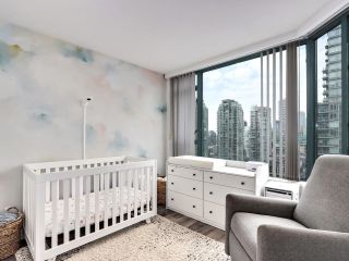 Photo 12: 1903 888 HAMILTON Street in Vancouver: Downtown VW Condo for sale in "Rosedale Garden" (Vancouver West)  : MLS®# R2859024