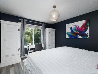 Photo 10: 1 2650 Shelbourne St in Victoria: Vi Oaklands Row/Townhouse for sale : MLS®# 850293