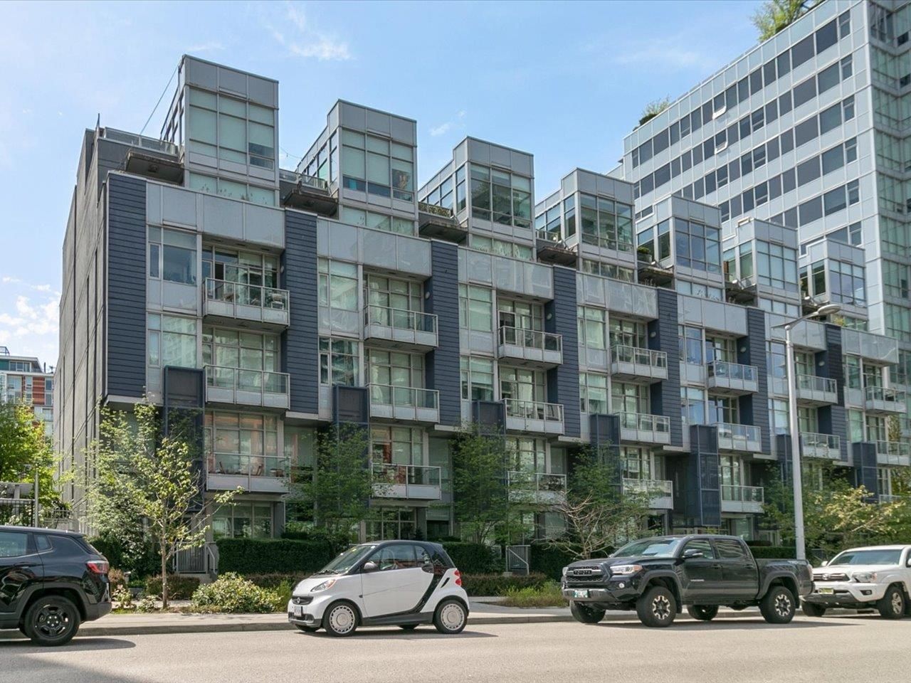 Main Photo: 174 E 1ST Avenue in Vancouver: Mount Pleasant VE Townhouse for sale in "Meccanica" (Vancouver East)  : MLS®# R2775166