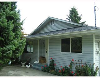 Photo 1: 5739 ANCHOR Road in Sechelt: Sechelt District House for sale (Sunshine Coast)  : MLS®# V735690