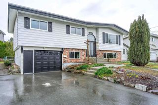 Photo 2: 2074 MAJESTIC Crescent in Abbotsford: Abbotsford West House for sale : MLS®# R2863292