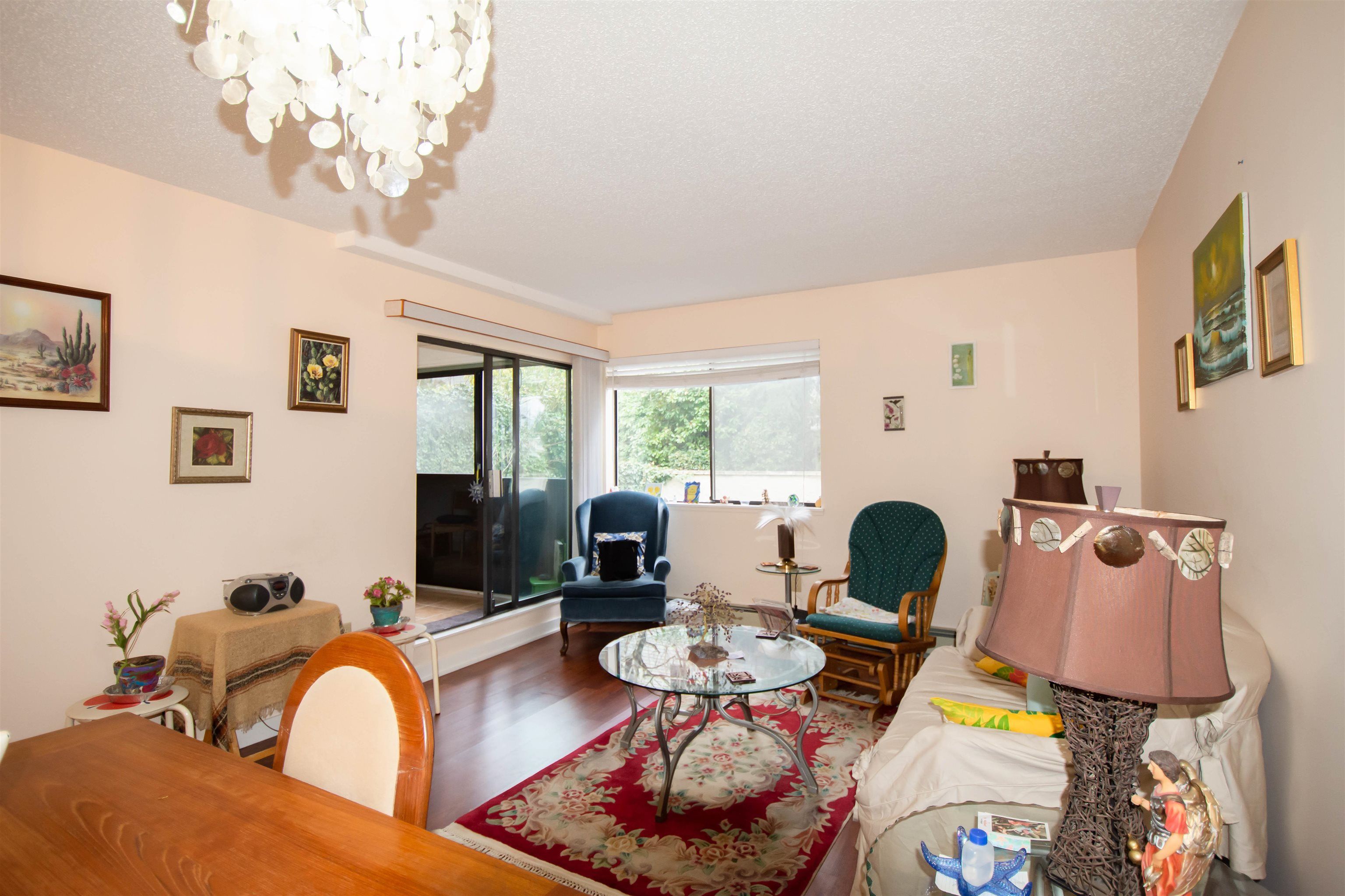 Main Photo: 105 1526 GEORGE Street: White Rock Condo for sale (South Surrey White Rock)  : MLS®# R2671089