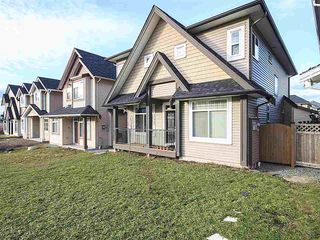 Photo 1: 27933 FRASER Highway in Abbotsford: Aberdeen House for sale : MLS®# R2133585