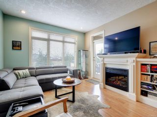 Photo 2: 520 623 Treanor Ave in Langford: La Thetis Heights Condo for sale : MLS®# 922098