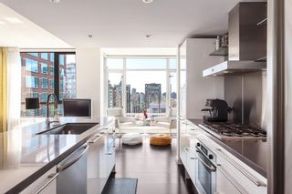 Photo 2: 2601 788 RICHARDS STREET in Vancouver: Downtown VW Condo for sale (Vancouver West)  : MLS®# R2095381