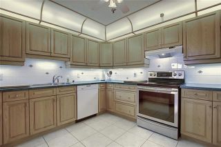 Photo 15: 235 6868 SIERRA MORENA Boulevard SW in Calgary: Signal Hill Apartment for sale : MLS®# C4301942