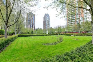Photo 30: 703 7388 SANDBORNE Avenue in Burnaby: South Slope Condo for sale in "Wayfair Place" (Burnaby South)  : MLS®# R2685803