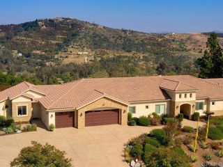 Photo 5: 3026 Via Loma in Fallbrook: Residential for sale (92028 - Fallbrook)  : MLS®# NDP2303733