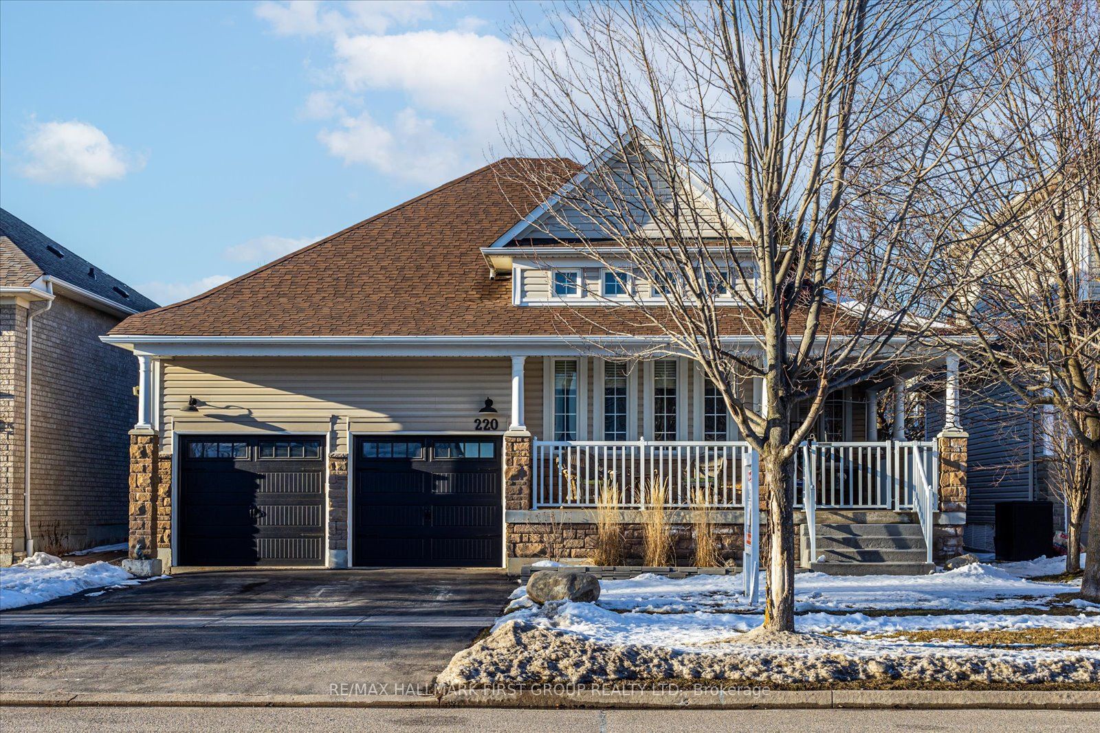 220  Carnwith Drive West, Whitby