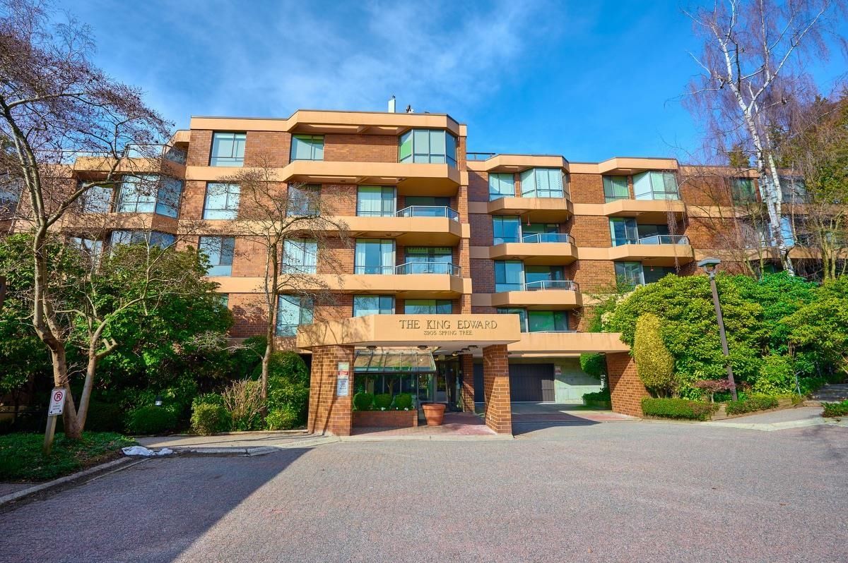 Main Photo: 302 3905 SPRINGTREE Drive in Vancouver: Quilchena Condo for sale (Vancouver West)  : MLS®# R2761320