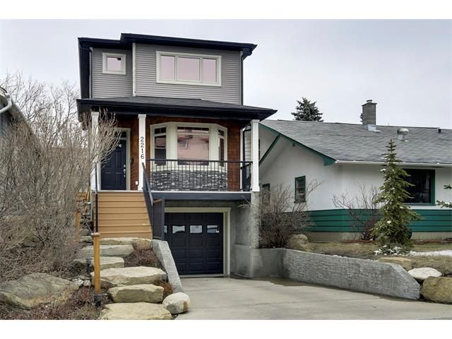 Main Photo: 2216 17A Street SW in Calgary: Bankview House for sale : MLS®# C4111759