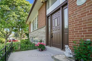 Photo 2: 22 Russell Road in Toronto: Willowridge-Martingrove-Richview House (Bungalow-Raised) for sale (Toronto W09)  : MLS®# W6086964