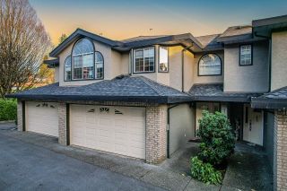 Main Photo: 42 22488 116 Avenue in Maple Ridge: East Central Townhouse for sale in "Richmond Hill" : MLS®# R2642697