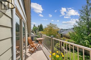 Photo 13: 2339 Suffolk Cres in Courtenay: House for sale : MLS®# 961811