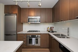 Photo 9: 201 531 BEATTY Street in Vancouver: Downtown VW Condo for sale in "METROLIVING" (Vancouver West)  : MLS®# R2205943