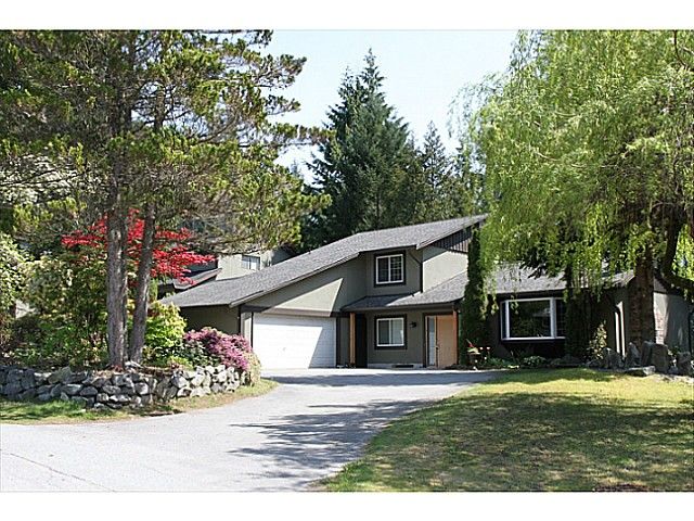 Main Photo: 40204 KINTYRE Drive in Squamish: Garibaldi Highlands House for sale : MLS®# V1116156